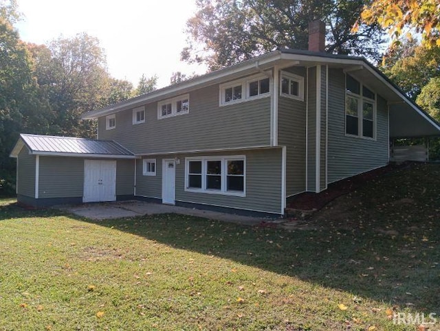 front of property featuring a front yard