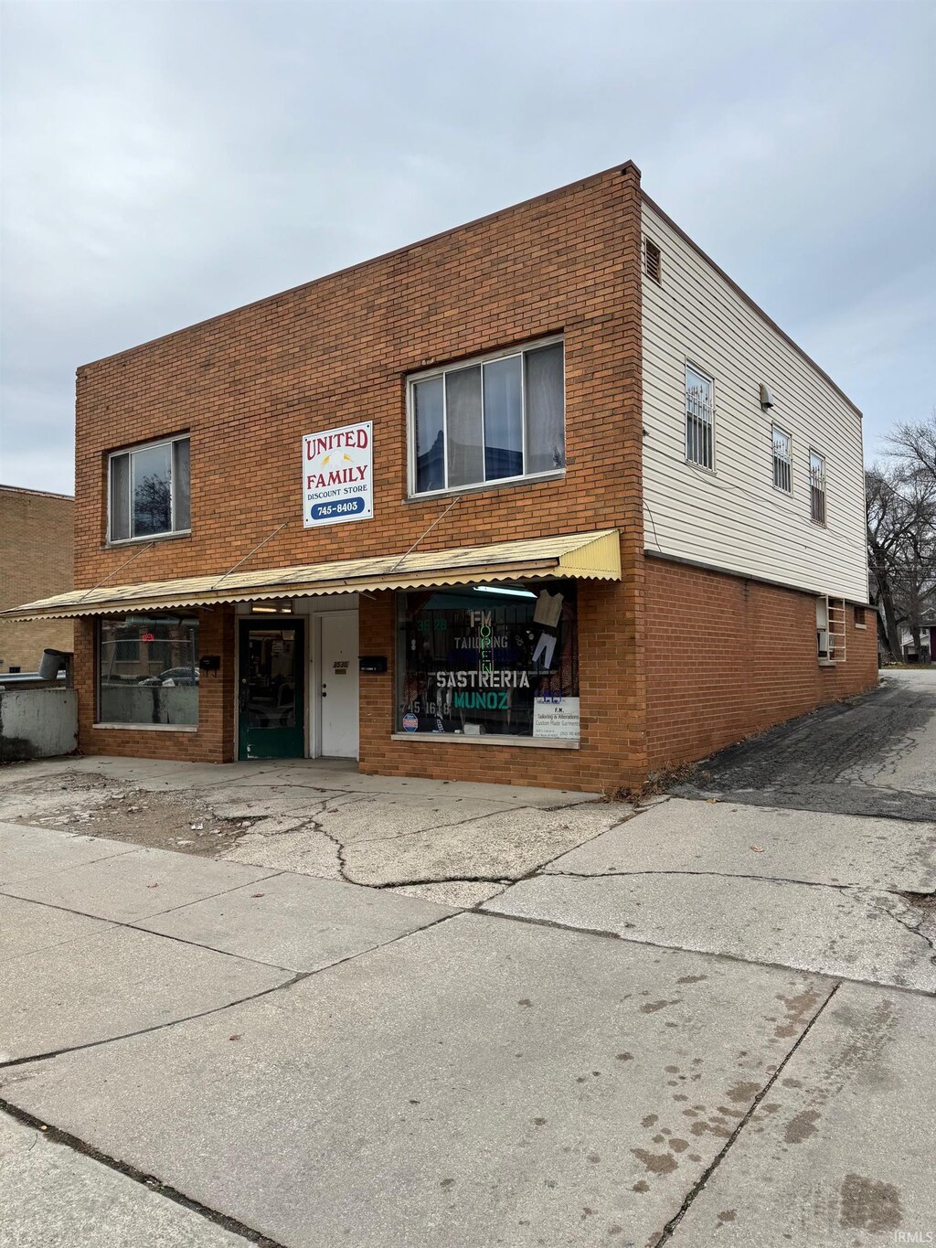 3530 S Calhoun St, Fort Wayne, IN 46807 - view of property