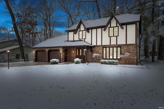 view of front of house featuring a garage