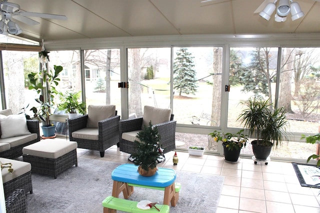 sunroom / solarium with ceiling fan