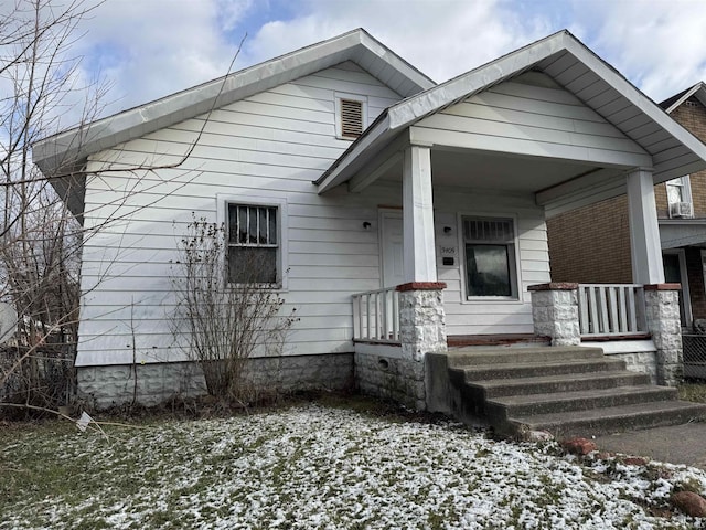 view of front of home with covered porch