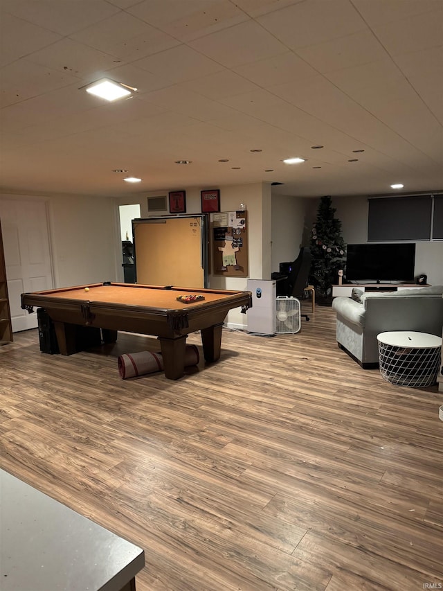 recreation room featuring light hardwood / wood-style floors and billiards