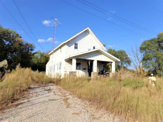 view of front of property with a porch