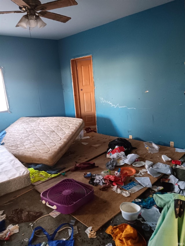 bedroom featuring ceiling fan