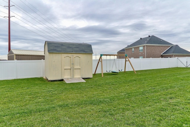 view of outdoor structure with a yard