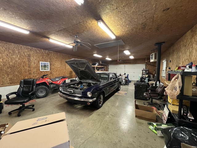 garage featuring ceiling fan