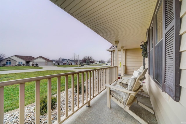 balcony featuring covered porch