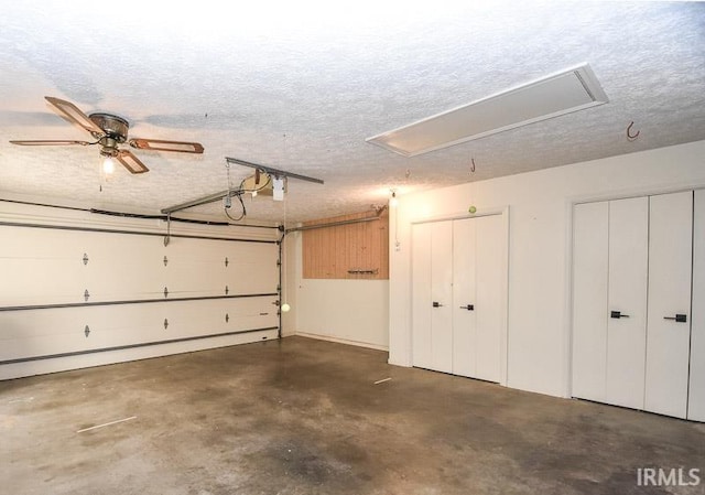 garage featuring ceiling fan