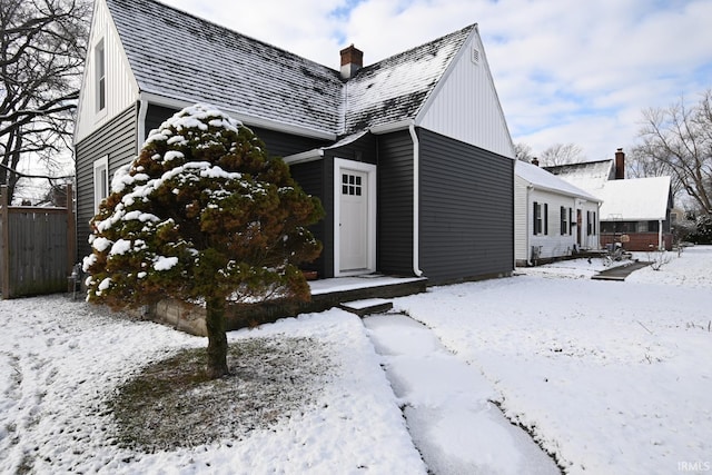 view of front of property