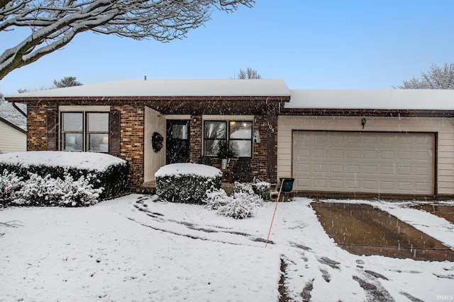 view of front of house with covered porch and a garage