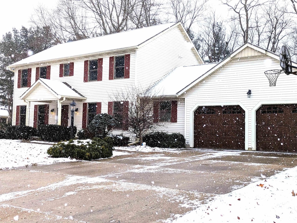 view of front of home featuring a garage