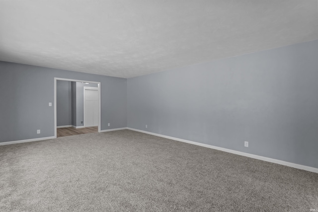 spare room with carpet flooring