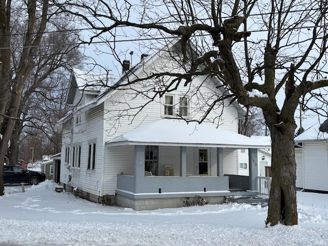 view of front facade featuring a porch