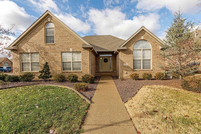 front of property featuring a front yard