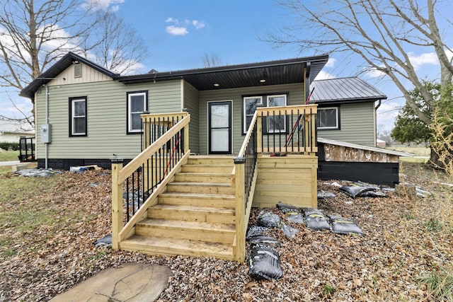 view of front of house featuring a porch