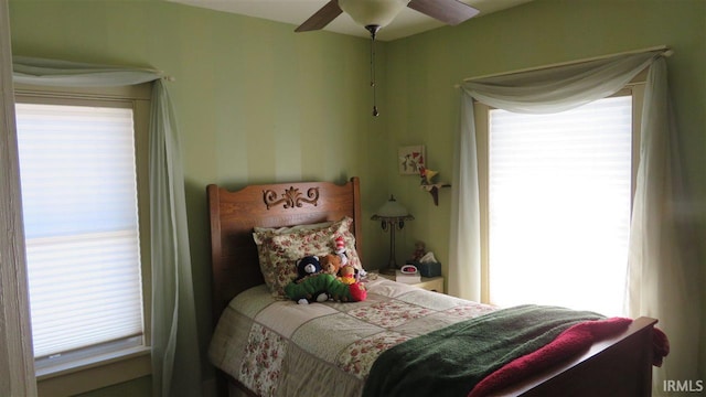 bedroom featuring ceiling fan