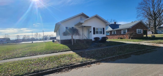 view of front of house with a front yard