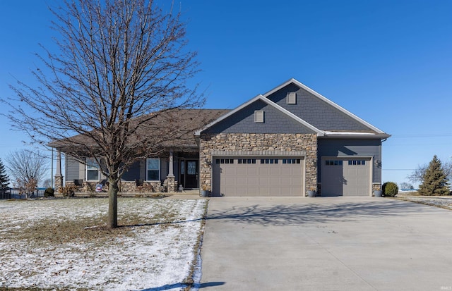 craftsman house featuring a garage