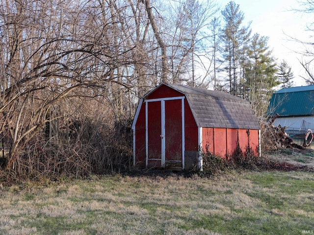 view of outbuilding