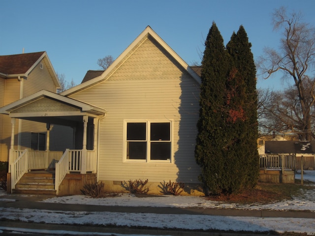 view of front facade featuring a porch