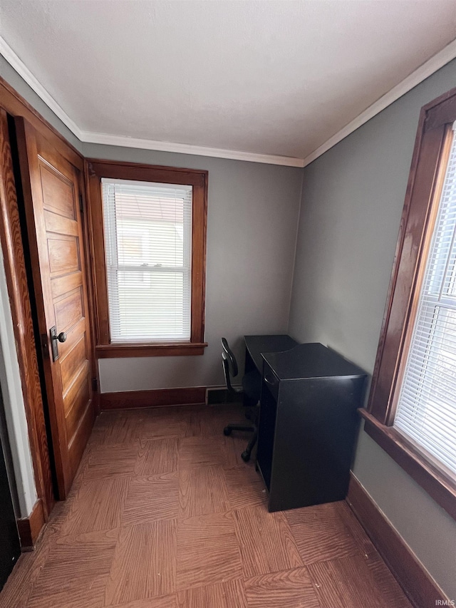 office with crown molding