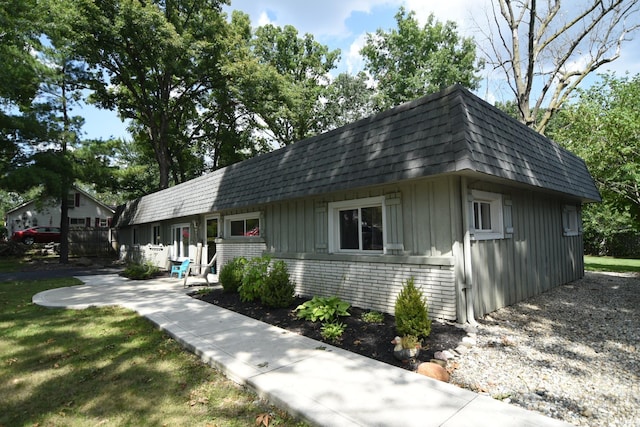 view of home's exterior