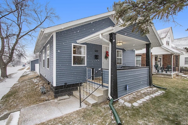 view of front of property featuring a porch