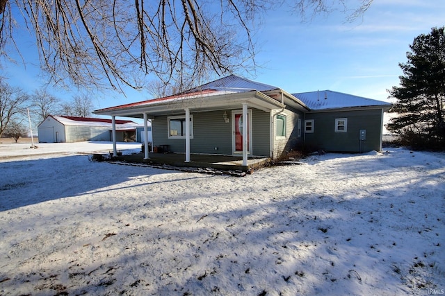 view of front of property with covered porch