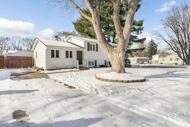 view of front of property