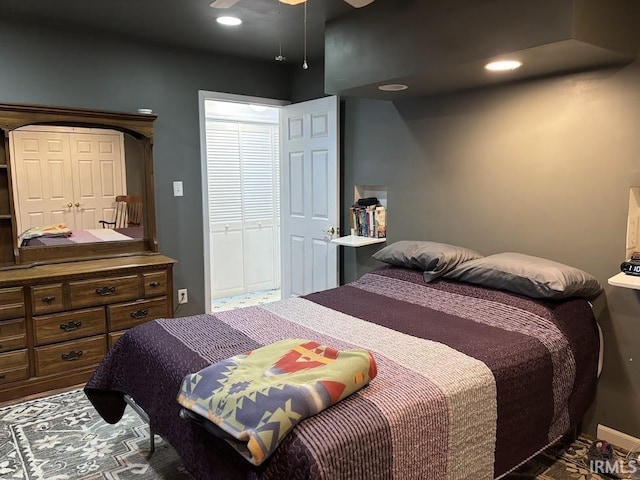 bedroom with ceiling fan