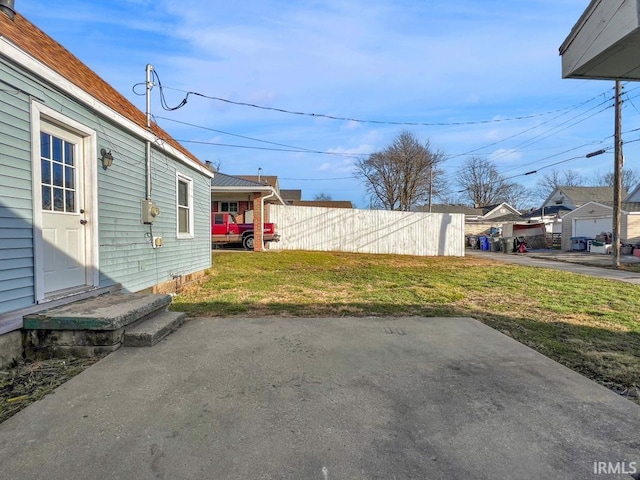 view of yard featuring a patio