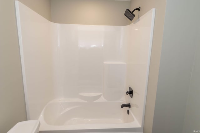 bathroom featuring shower / tub combination