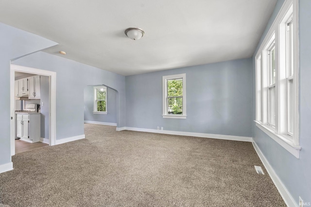 view of carpeted spare room