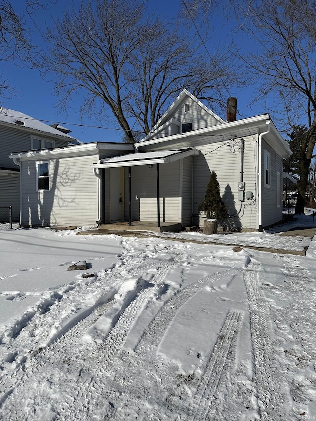 view of front of property