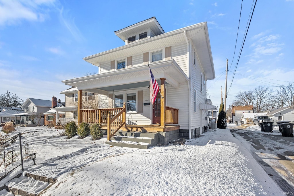 view of front of property featuring a porch