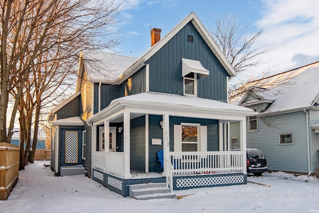 view of front of home featuring a porch