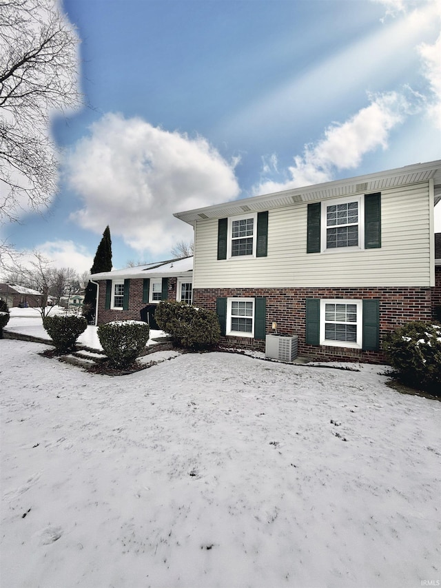 tri-level home featuring central AC