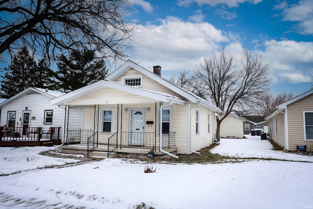 bungalow featuring a porch