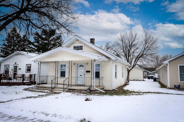 bungalow featuring a porch