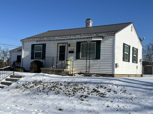 view of front facade