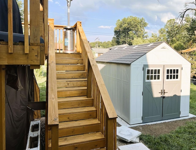 view of outbuilding