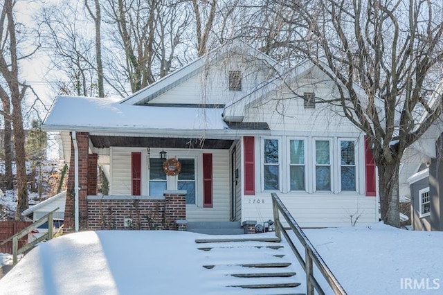 view of front of property with covered porch