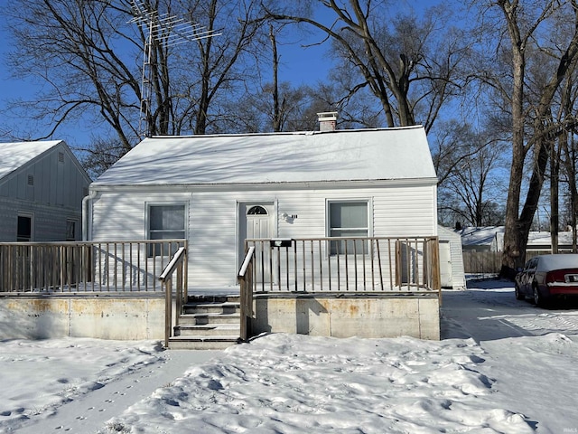 view of front of home featuring a porch