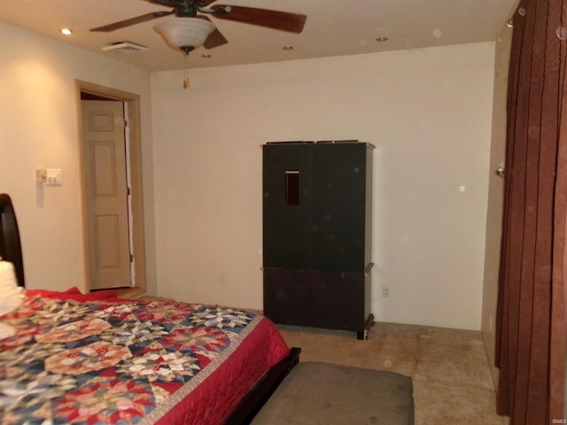 bedroom featuring carpet and ceiling fan