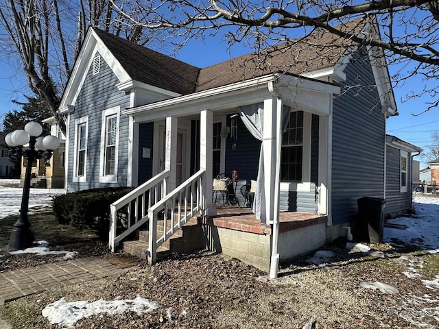 view of front of home with covered porch