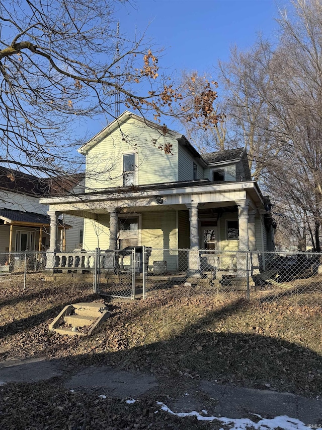 view of front of property featuring a porch