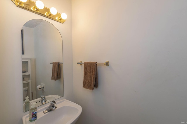 bathroom with sink