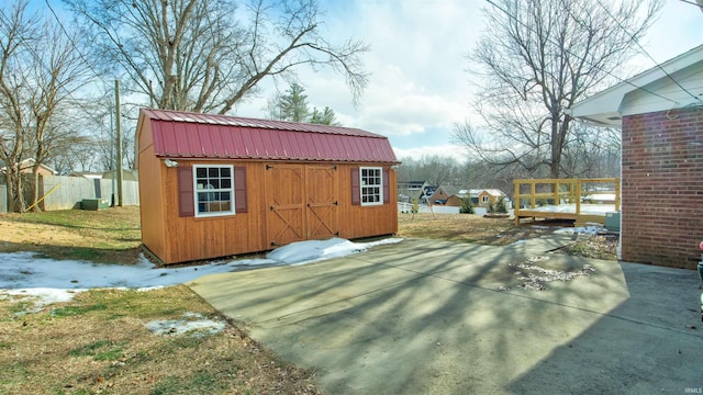 view of outbuilding