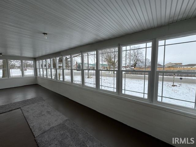 view of unfurnished sunroom