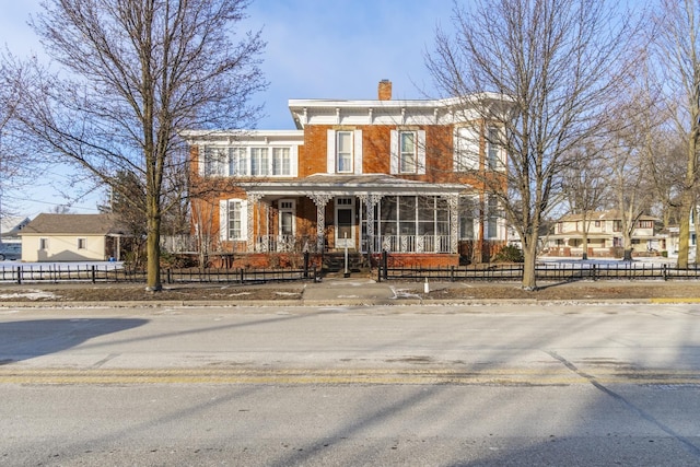 view of italianate home